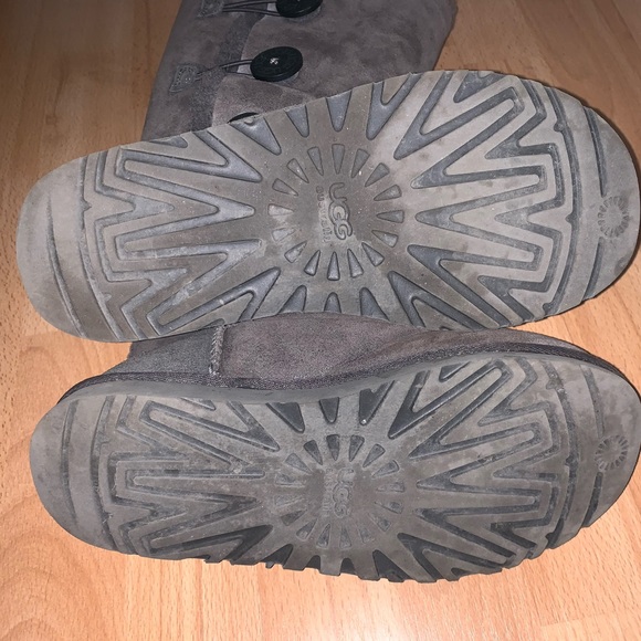 Ugg Bailey Button Boots✨ Size 8 - Picture 8 of 8